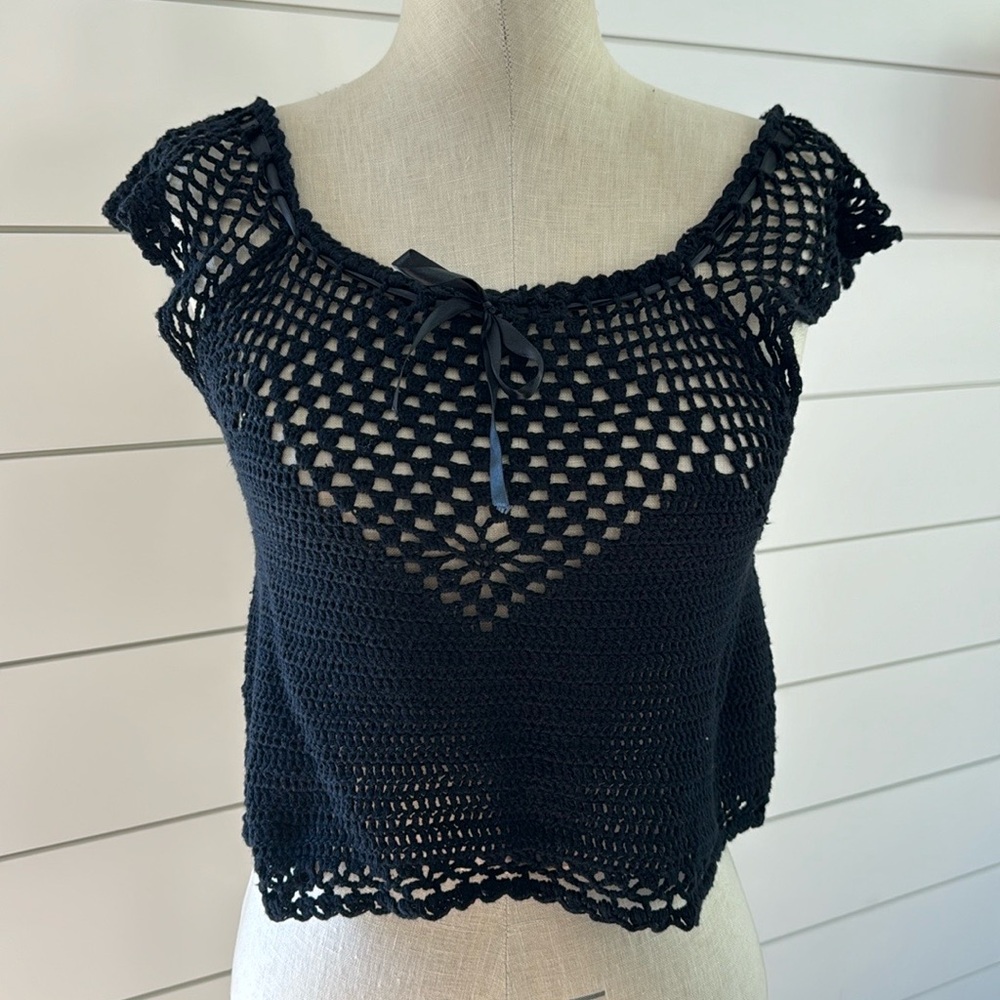 ⚡️CROCHET BLACK TOP